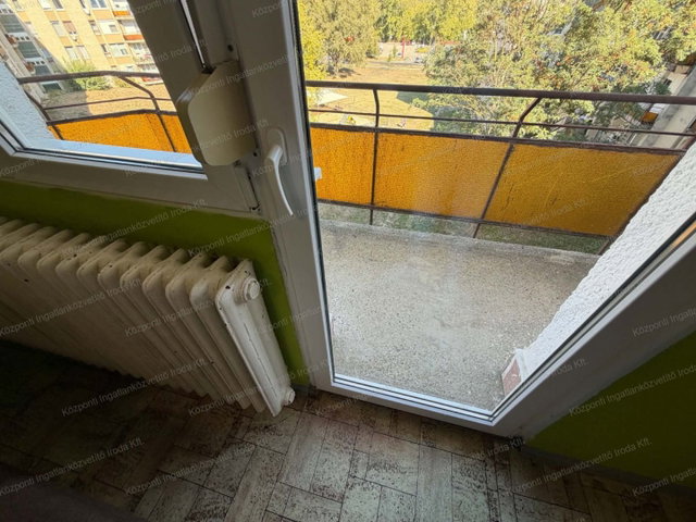 Eladó téglalakás, Tatabányán 34.5 M Ft, 2 szobás