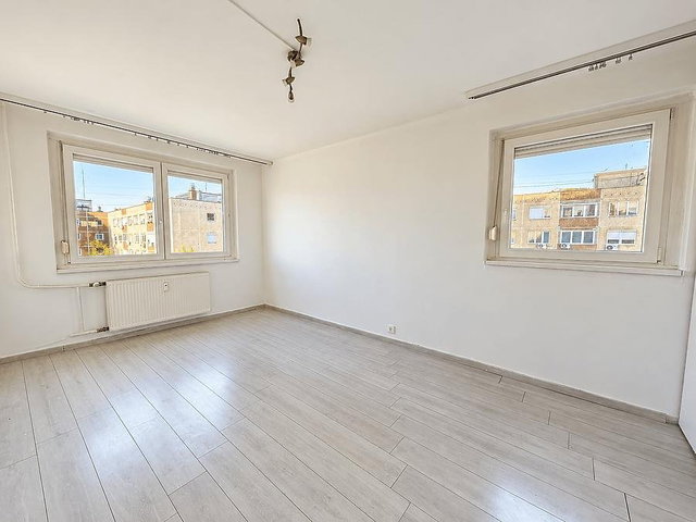 Eladó panellakás, Budapesten, III. kerületben 73.9 M Ft, 3 szobás