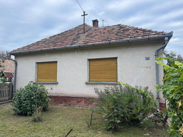 Eladó családi ház, Zalaszentgróton 14.9 M Ft, 3 szobás