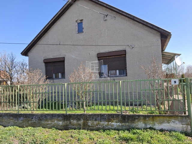 Eladó családi ház, Hejőpapin 13.5 M Ft, 3 szobás