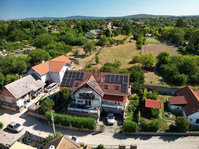 Eladó téglalakás, Biatorbágyon 159.9 M Ft, 4 szobás