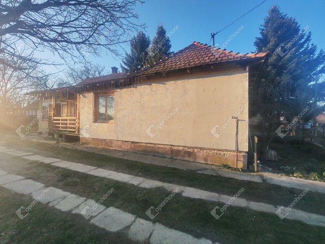 Eladó családi ház, Becsehelyen 24 M Ft, 4 szobás