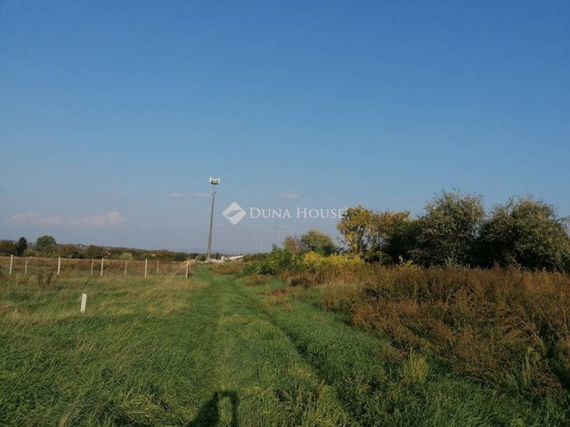 Eladó telek, Bicskén, Jegenyefa utcában 6.6 M Ft