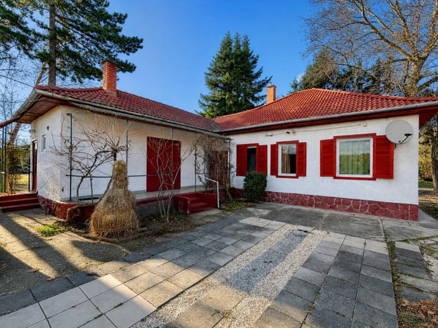 Eladó családi ház, Siófokon 61 M Ft, 2 szobás