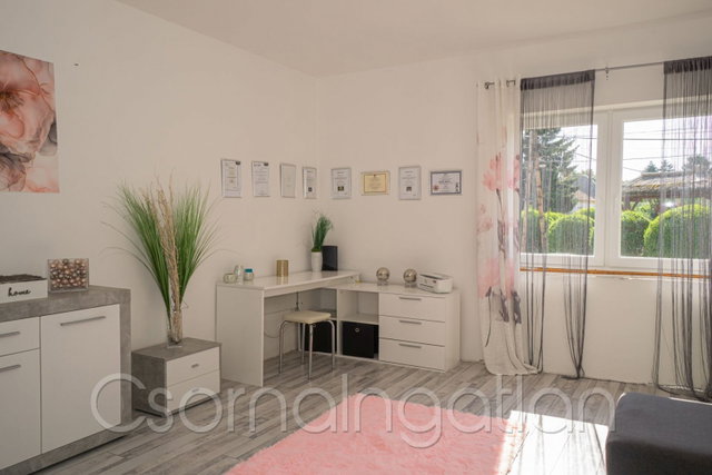 Eladó családi ház, Tárnokrétin 31 M Ft, 3 szobás