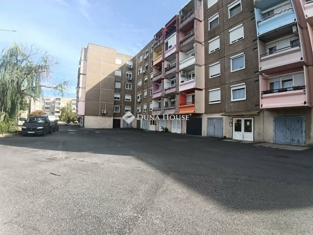 Eladó panellakás, Dorogon 43 M Ft, 2 szobás