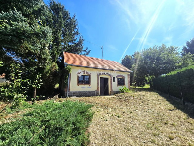 Eladó telek, Pécsett 31.9 M Ft / költözzbe.hu