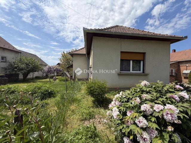 Eladó családi ház, Tormaföldén 17.99 M Ft, 2 szobás