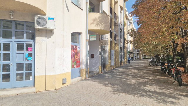 Eladó üzlethelyiség, Békéscsabán 31.9 M Ft