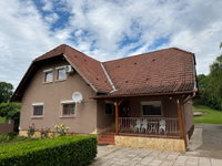 Eladó családi ház, Pécsett 89.9 M Ft, 5 szobás