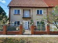 Eladó ikerház, Szatymazon 94.99 M Ft, 5 szobás