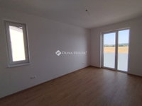 Eladó ikerház, Szegeden 170 M Ft, 6 szobás / költözzbe.hu