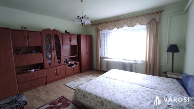 Eladó családi ház, Badacsonytomajon 99 M Ft, 6+3 szobás