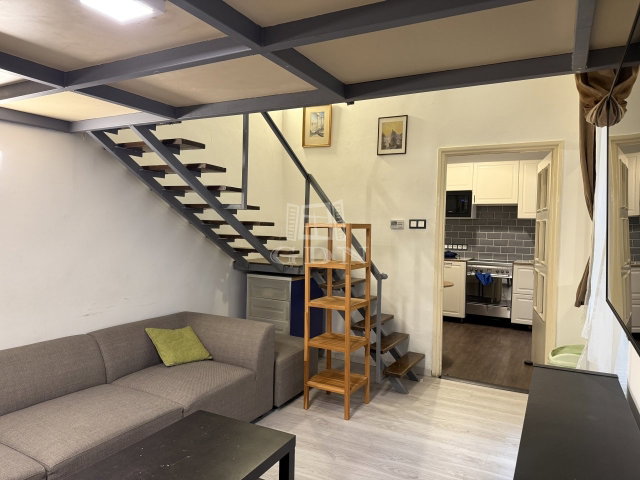 Eladó téglalakás, Budapesten, V. kerületben 65 M Ft, 1 szobás