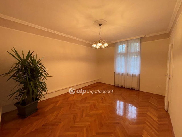 Kiadó téglalakás, albérlet, Békéscsabán 290 E Ft / hó