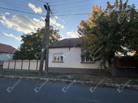 Eladó családi ház, Keszthelyen 74.9 M Ft, 2 szobás