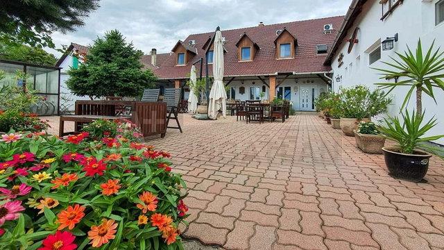 Eladó ipari ingatlan, Bakson 349 M Ft / költözzbe.hu