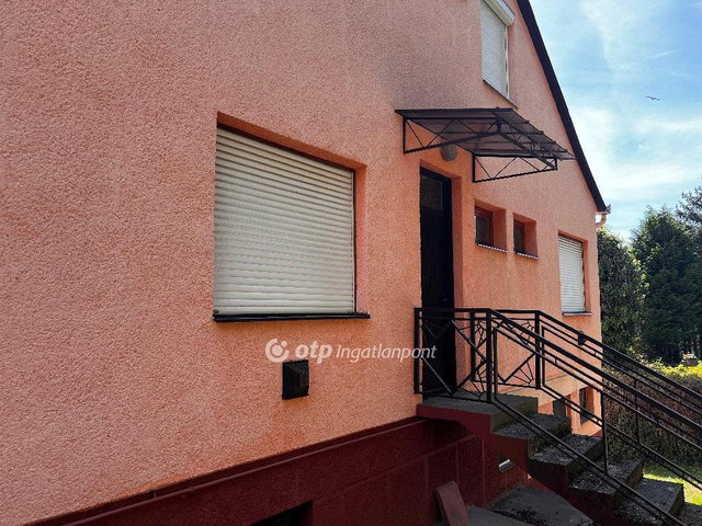 Eladó családi ház, Zalakaroson 48 M Ft, 4+3 szobás