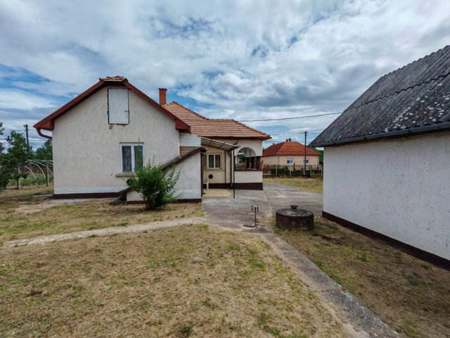 Eladó családi ház, Patvarcon 35 M Ft, 2 szobás