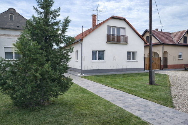 Eladó családi ház, Apátfalván, Templom utcában 11.99 M Ft