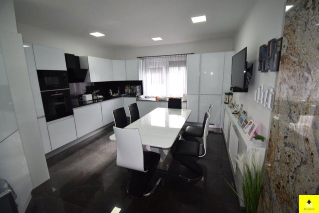 Eladó családi ház, Bükön 250 M Ft, 6 szobás
