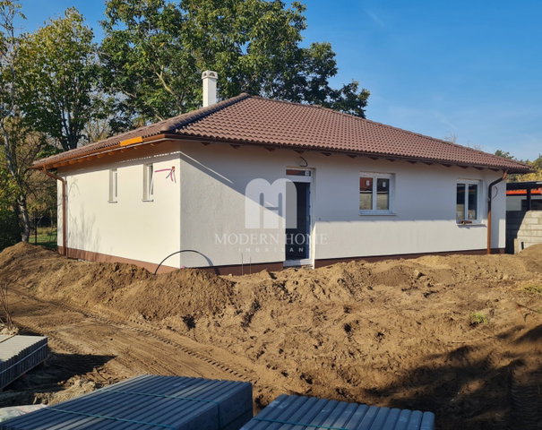 Eladó családi ház, Székesfehérvárott 97.5 M Ft, 3 szobás
