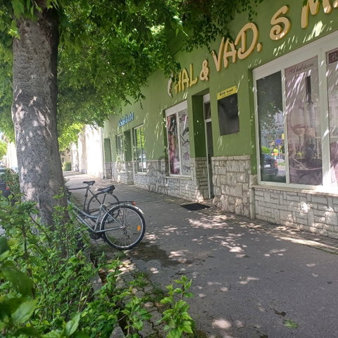 Eladó ipari ingatlan, Mohácson 115 M Ft / költözzbe.hu