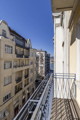 Eladó téglalakás, Budapesten, V. kerületben, Falk Miksa utcában