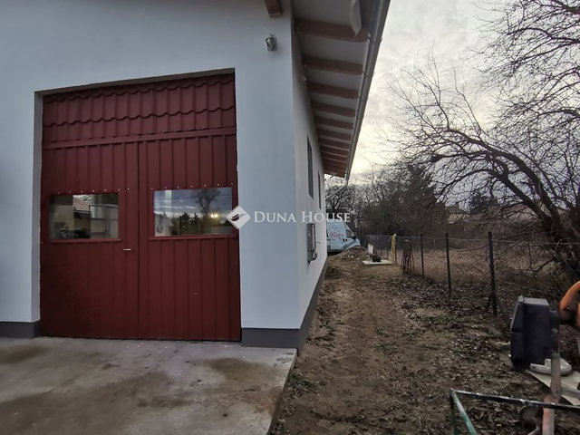 Eladó ipari ingatlan, Szigethalmon, Arany János utcában 75.9 M Ft