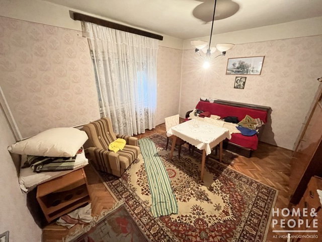 Eladó családi ház, Röszkén 39.999 M Ft, 2+1 szobás