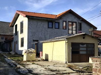 Eladó családi ház, Balatonalmádiban 170 M Ft, 13 szobás