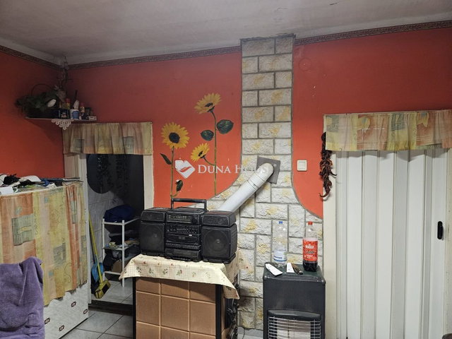 Eladó családi ház, Simontornyán 18 M Ft, 3 szobás