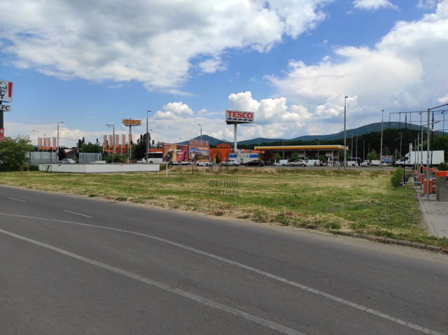 Kiadó telek, Egerben 1071 E Ft / hó / költözzbe.hu