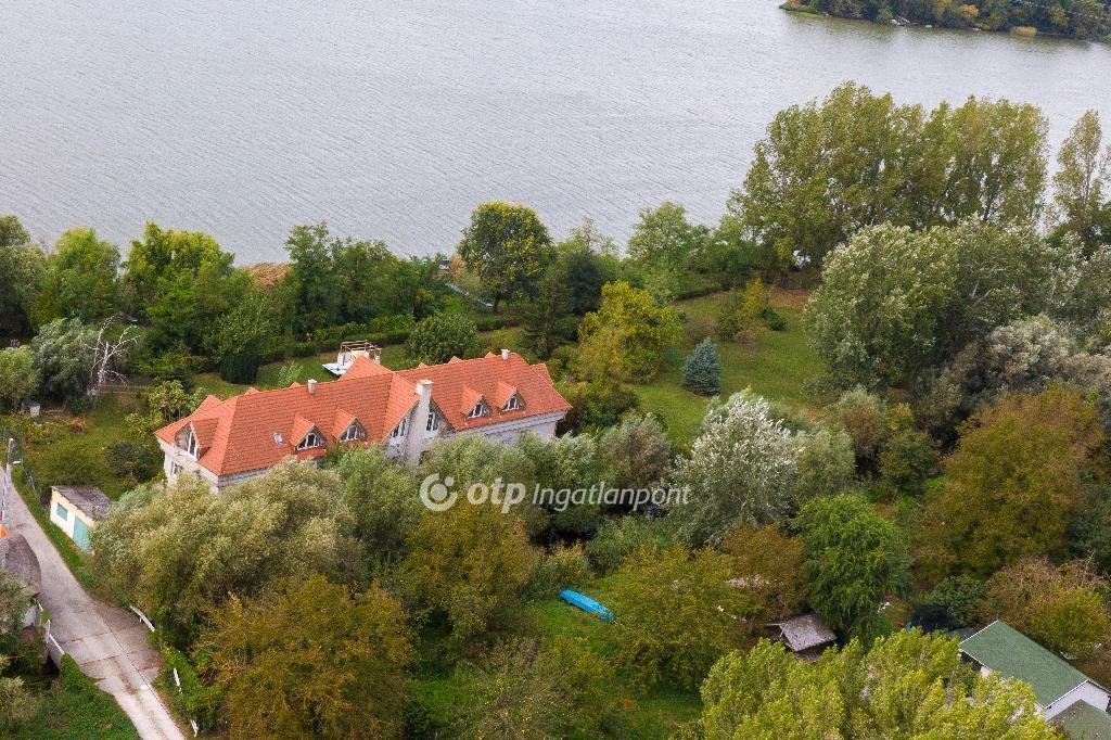 5 bed · 405m² · 450.000.000 ft