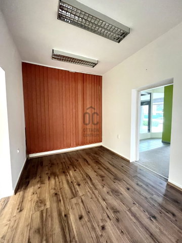 Kiadó ipari ingatlan, Siófokon 220 E Ft / hó
