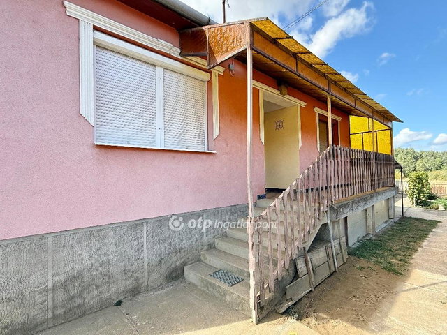 Eladó családi ház, Tiszakanyáron 33.9 M Ft, 4+1 szobás