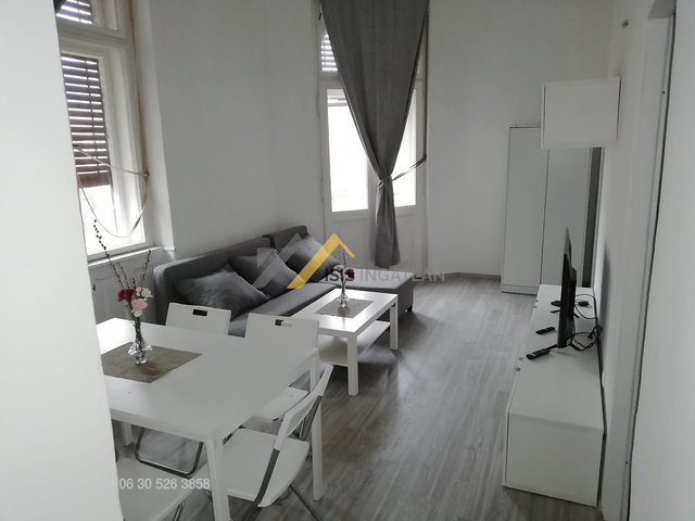 Eladó téglalakás, Szombathelyen 42 M Ft, 2+2 szobás