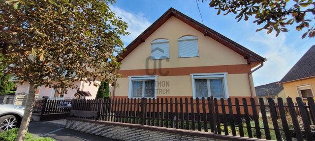 Eladó családi ház, Lengyeltótiban 39.7 M Ft, 2 szobás