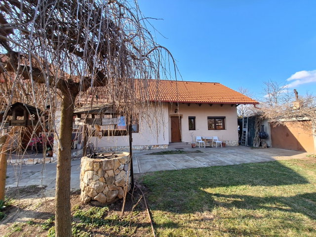 Eladó családi ház, Kistarcsán 139.9 M Ft, 4 szobás