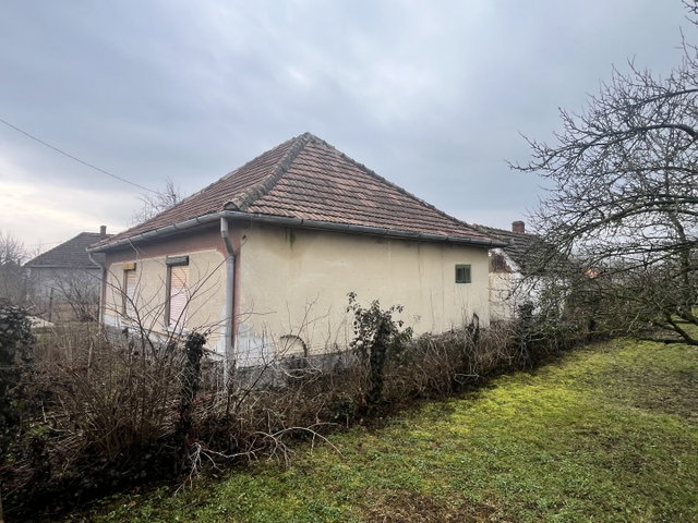 Eladó családi ház, Kötegyánon 3.7 M Ft, 2 szobás