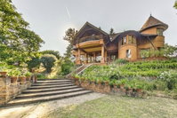 Eladó családi ház, Cibakházán 360.36 M Ft, 10 szobás