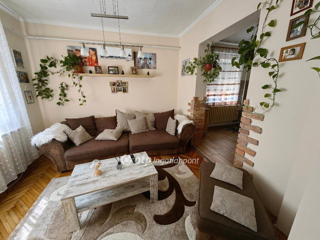 Eladó családi ház, Szeghalmon 49.99 M Ft, 2 szobás