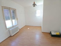 Eladó családi ház, Kisbéren 18.5 M Ft, 1 szobás