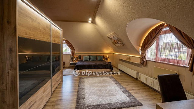 Eladó családi ház, Budaörsön 415 M Ft, 5 szobás
