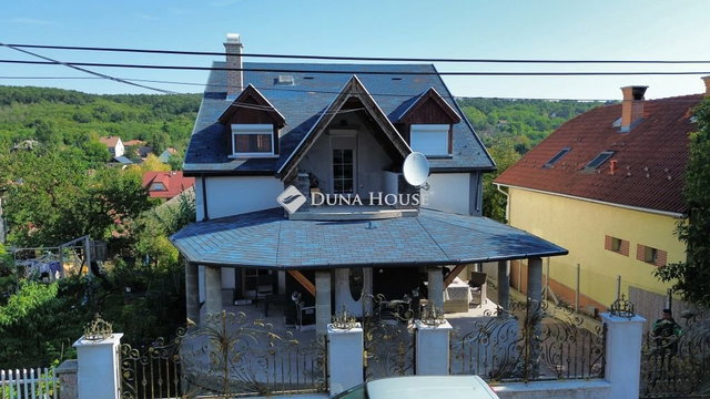 Eladó családi ház, Gödöllőn, Alkotmány utcában 165 M Ft