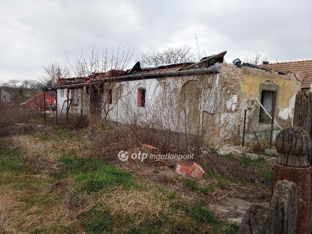 Eladó családi ház, Kocsolán 2.5 M Ft, 2 szobás