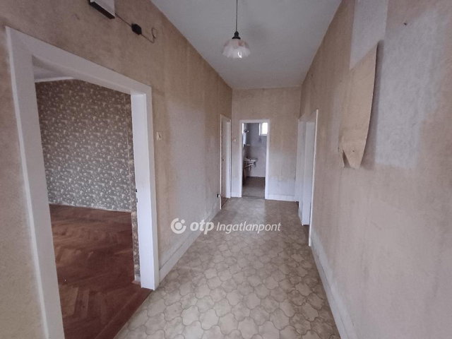 Eladó családi ház, Sirokban 37.9 M Ft, 3 szobás