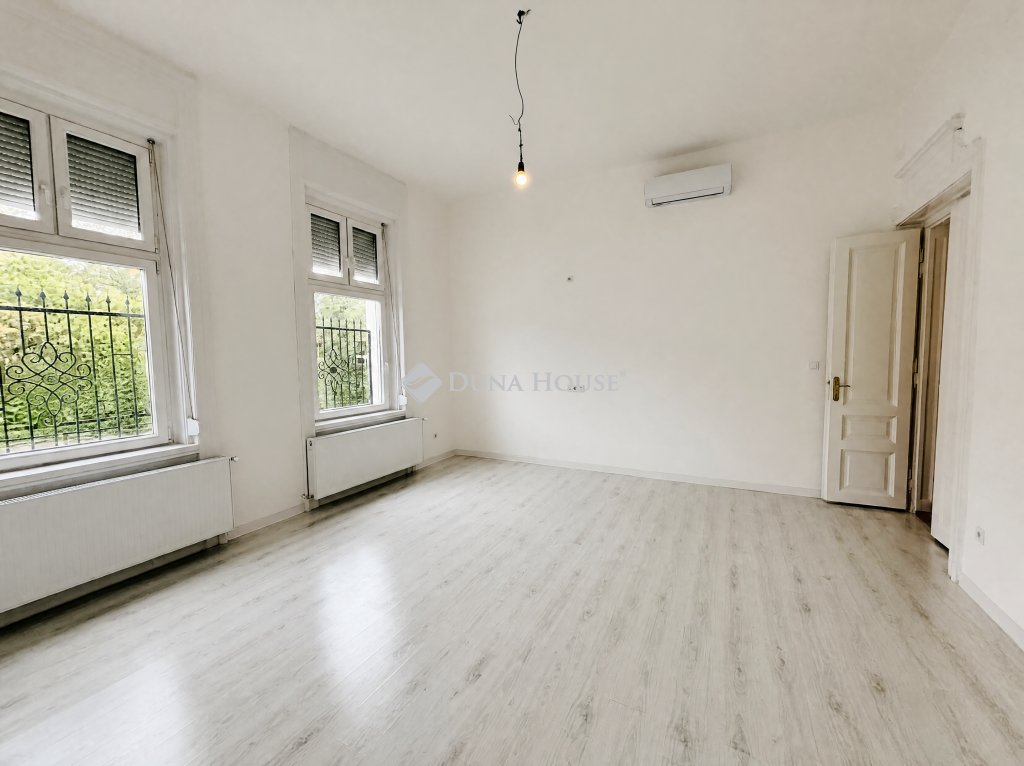 5 hálószoba · 145 m² · 89.900.000 Ft