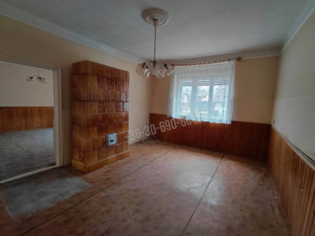Eladó családi ház, Kunszentmiklóson 22.99 M Ft, 3 szobás