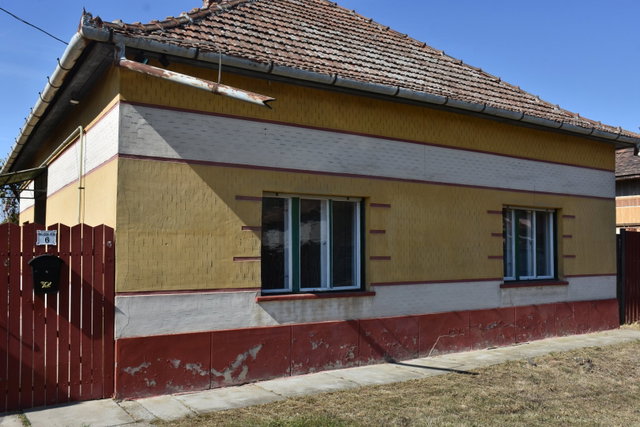 Eladó családi ház, Törökszentmiklóson 19.8 M Ft, 2 szobás
